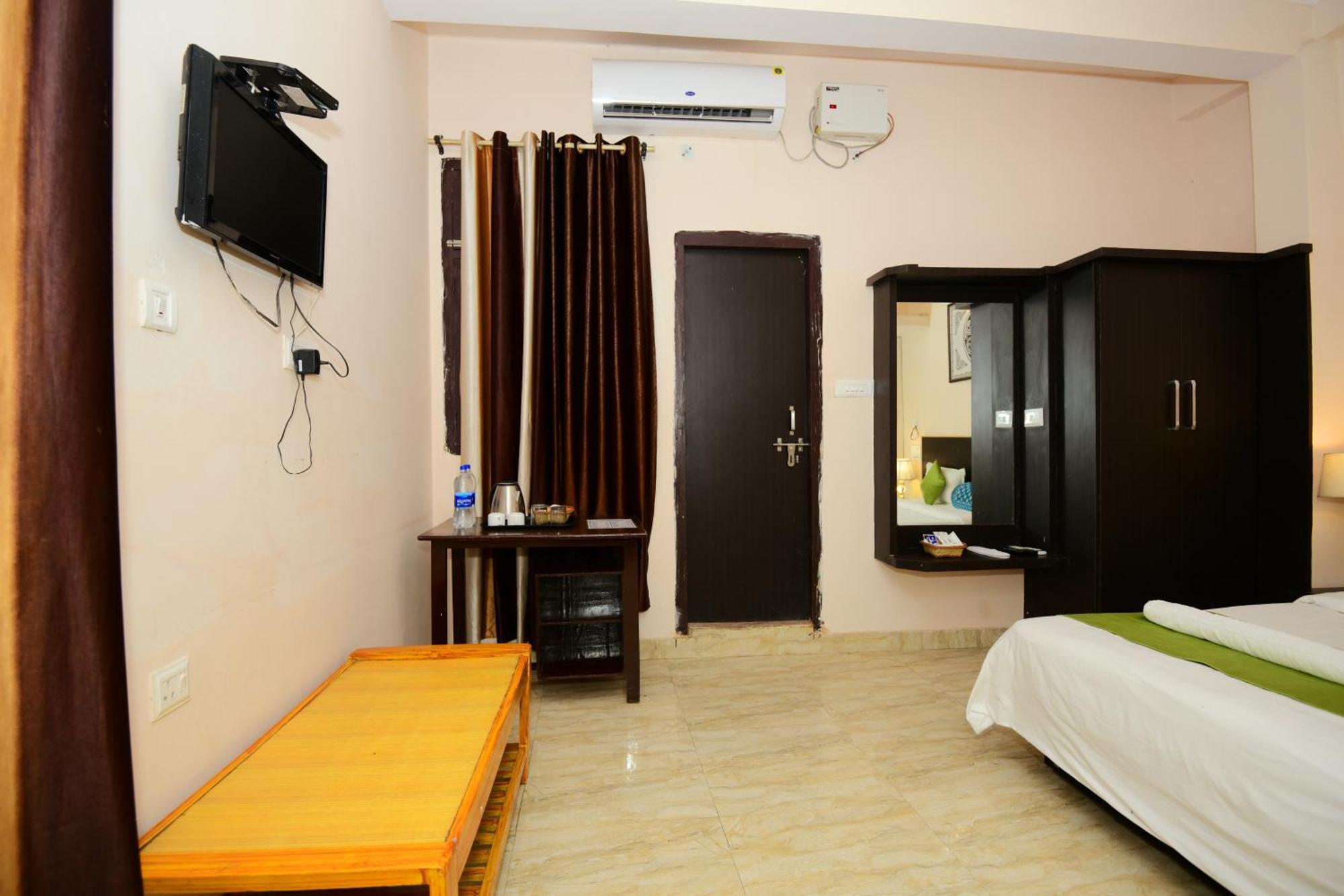 Ap Palace Hotel, Ayodhya Екстер'єр фото