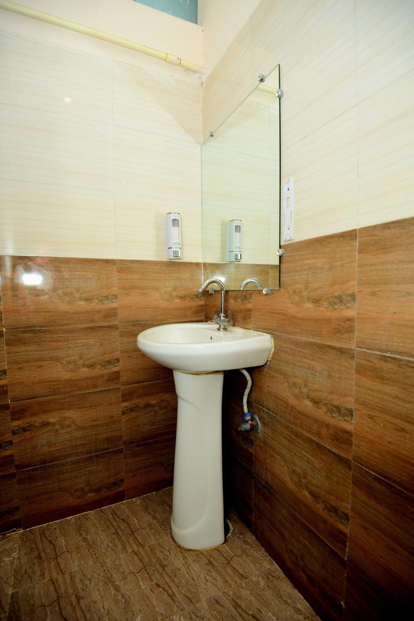Ap Palace Hotel, Ayodhya Екстер'єр фото