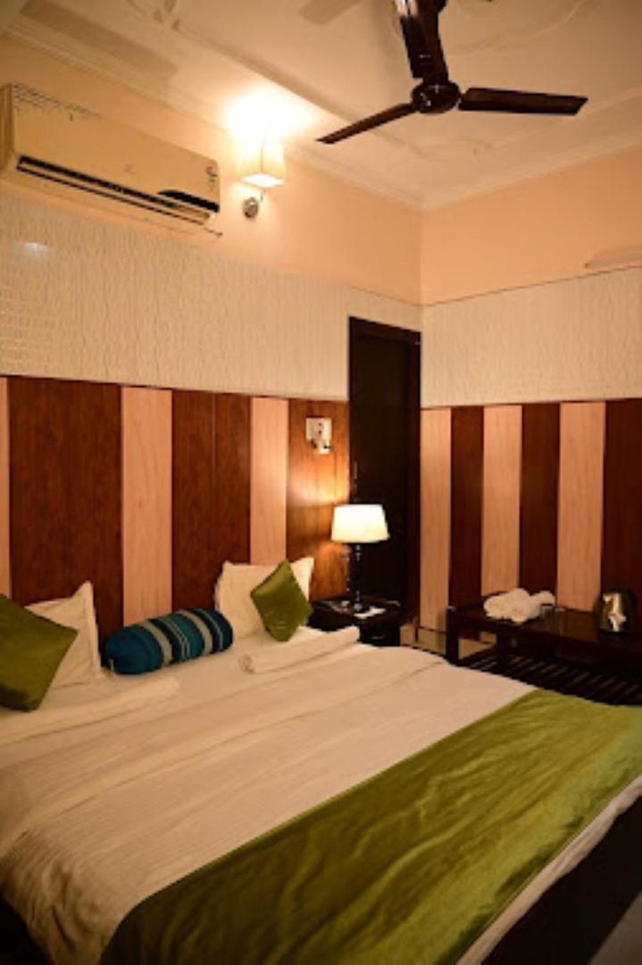 Ap Palace Hotel, Ayodhya Екстер'єр фото